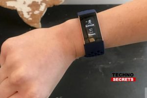 Fitbit Charge 3 With Long Battery Life, Large OLED Display.