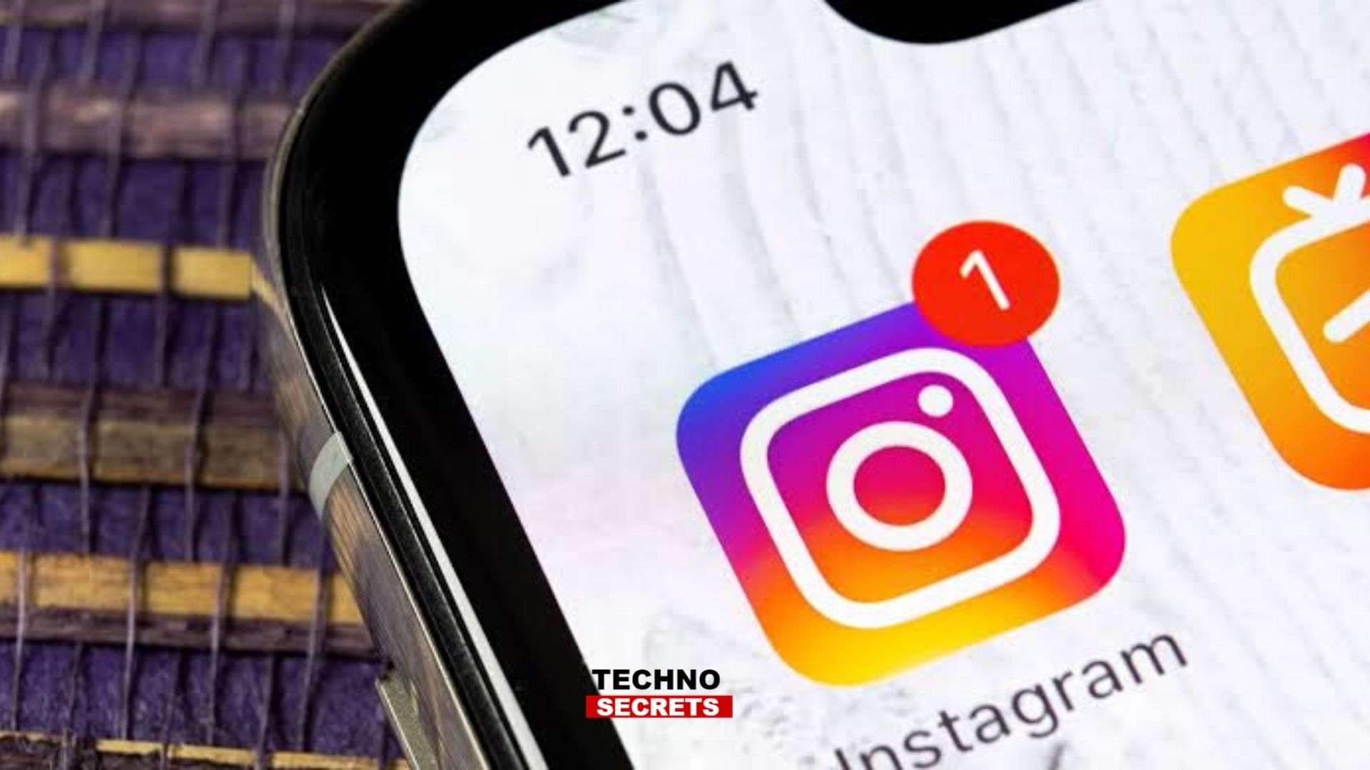 Apple Removes Instagram Stalking App From App Store