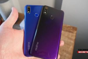 Realme 3 Pro Begins Receiving Dark Mode and October Update